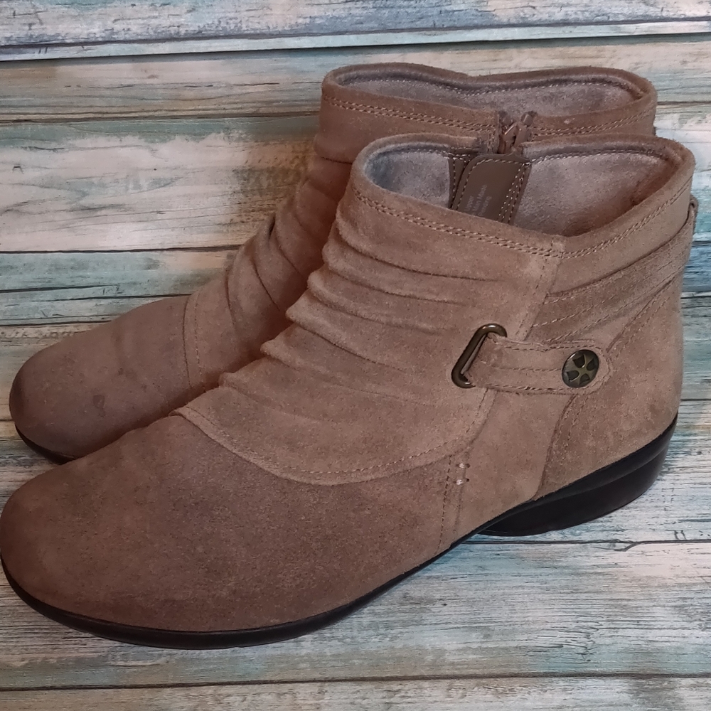 suede naturalizers